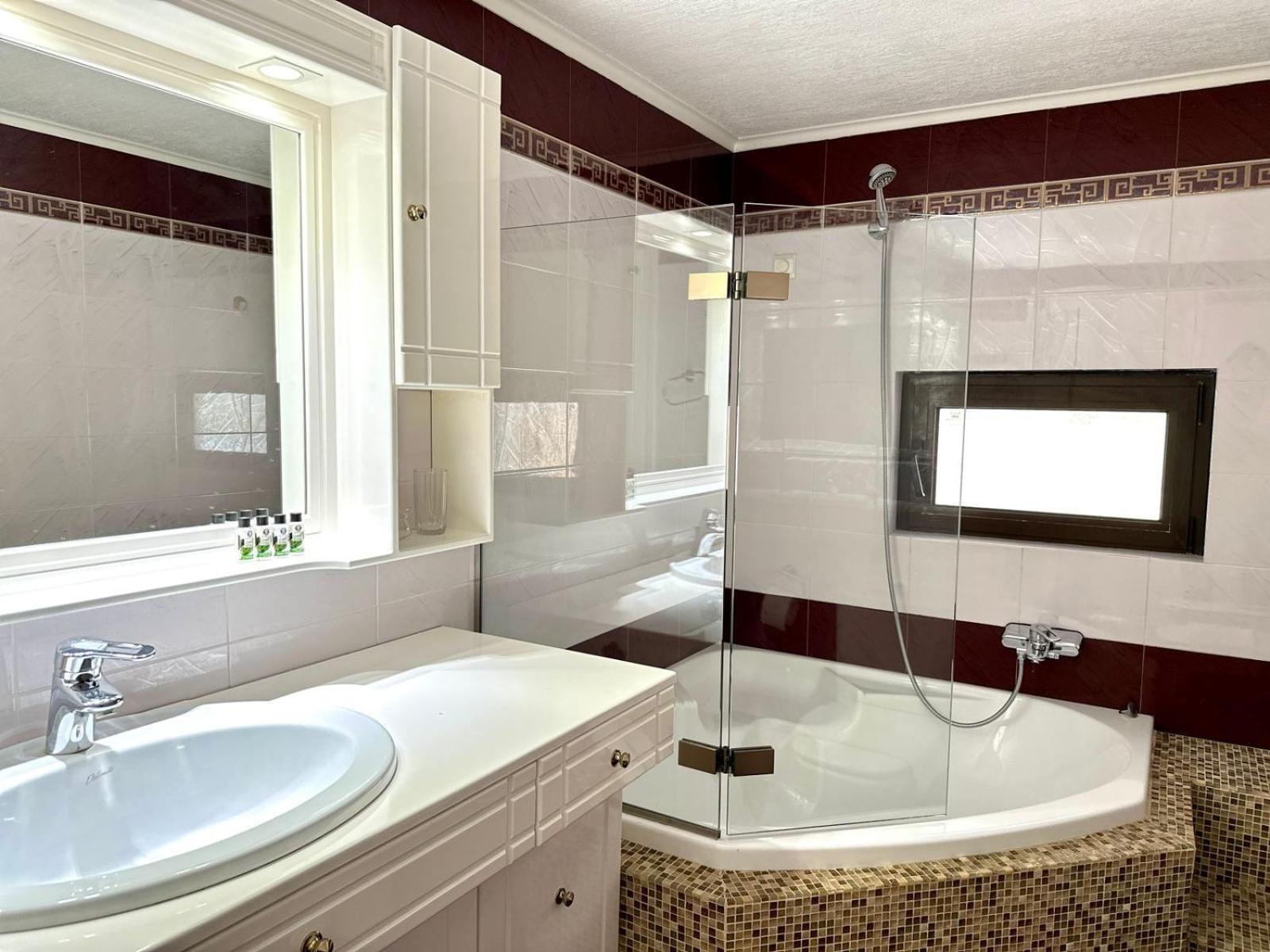 Glyfada Grand Residence Атина Екстериор снимка